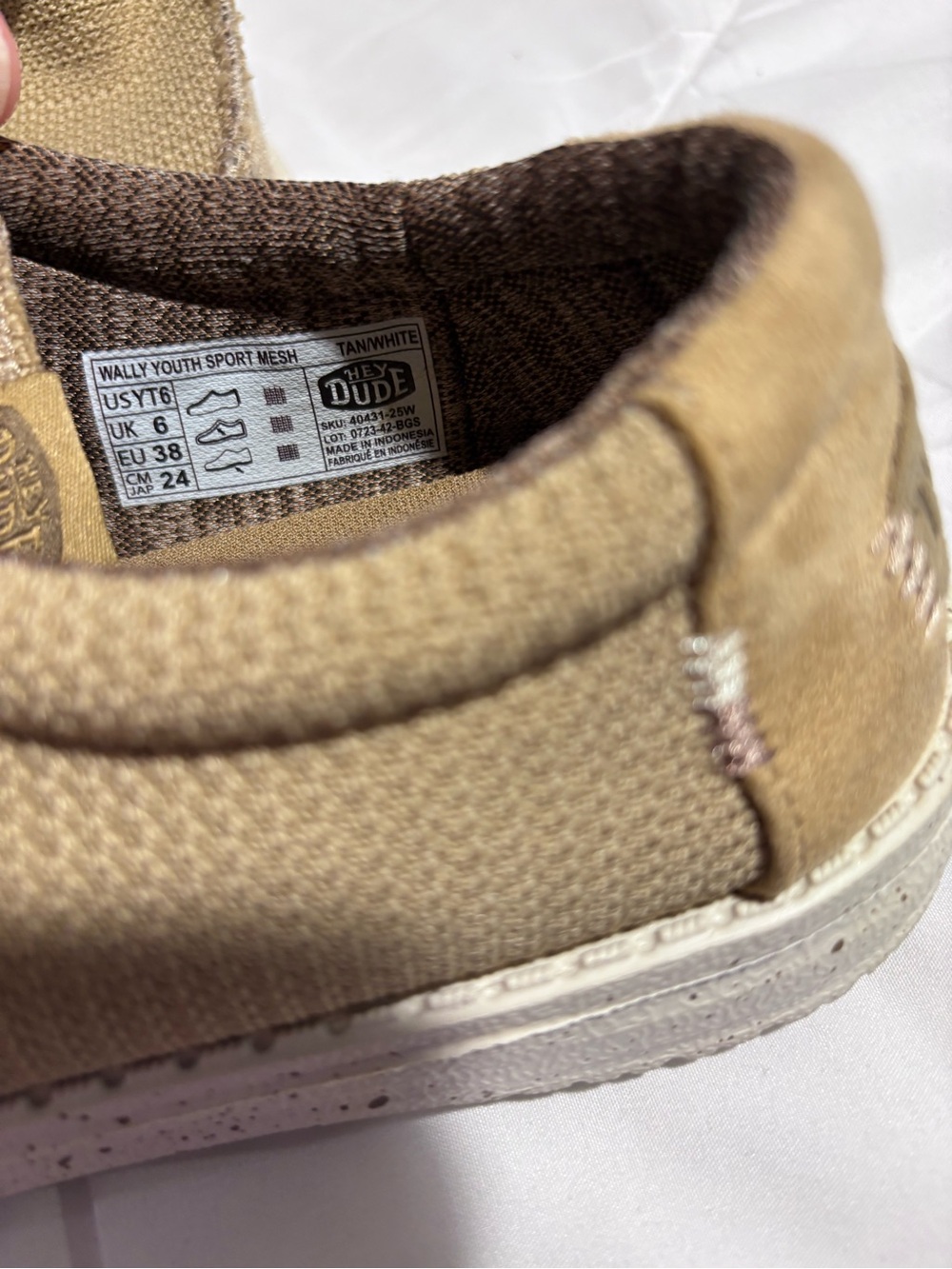 Hey Dude youth Tan Knit Casual Slip-On Loafers. Wally youth sport mesh. - Picture 7 of 8